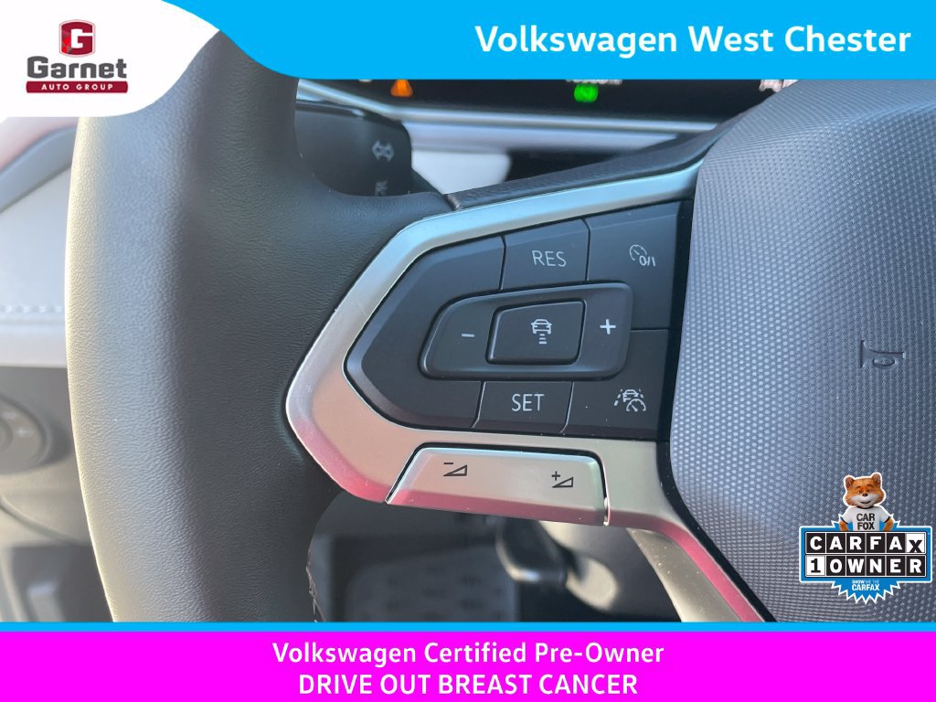 Certified 2025 Volkswagen Taos SE AWD/4WD image 17