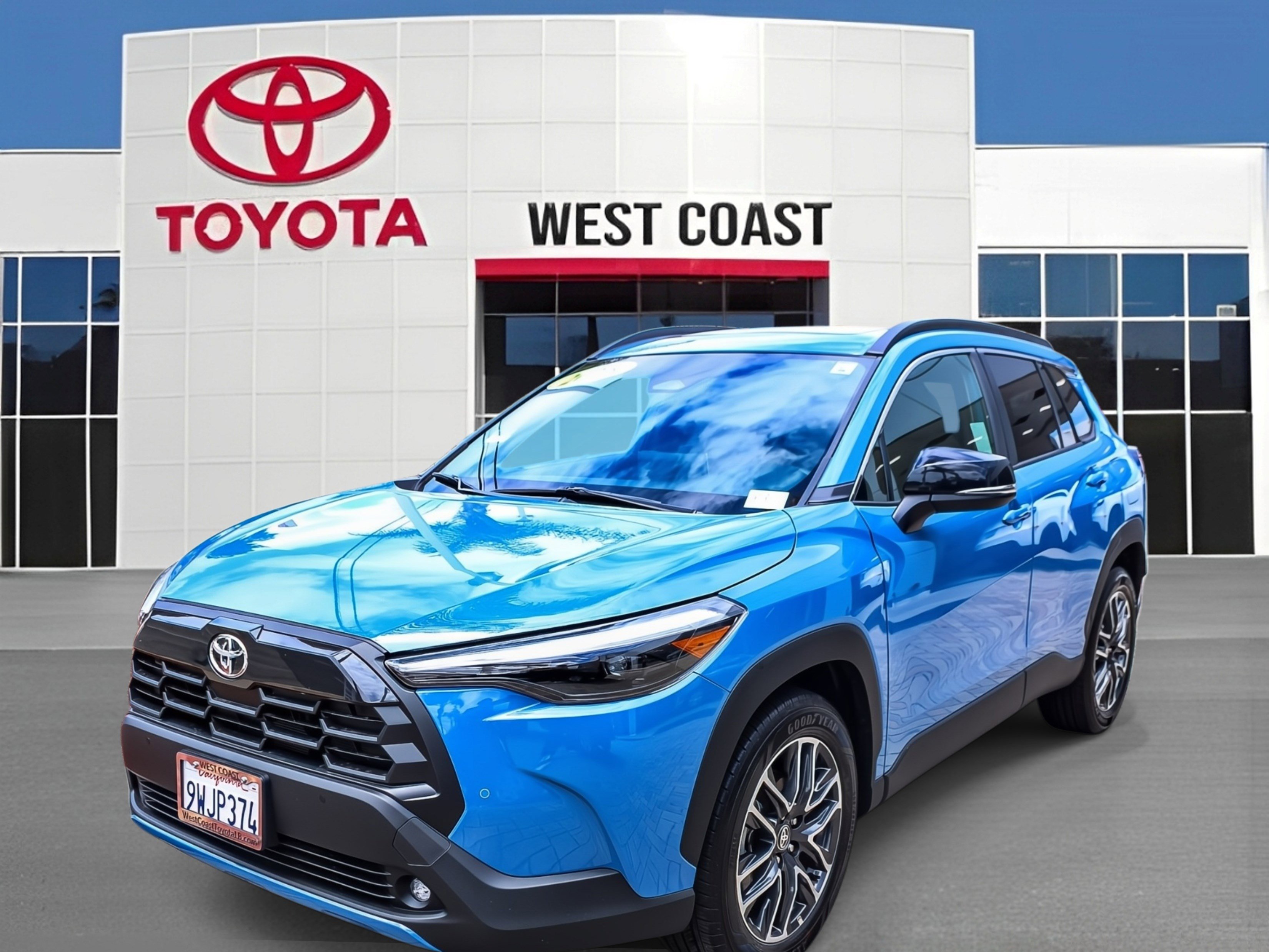 Used 2026 Toyota Corolla Cross XLE w/ Convenience Package