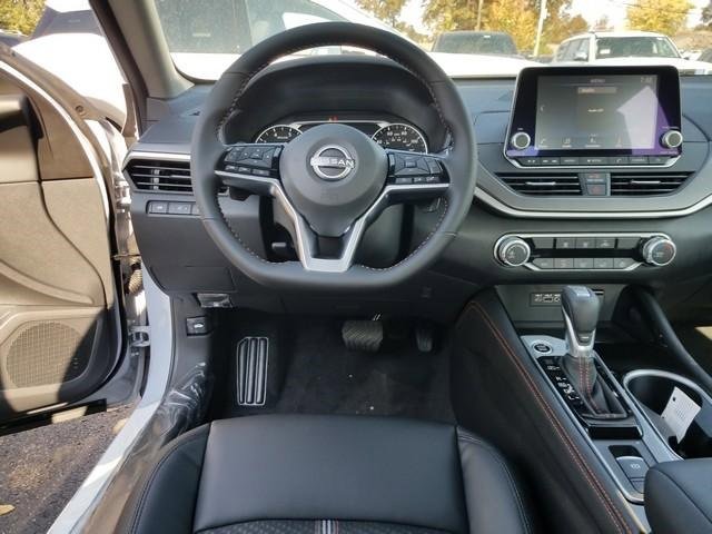 New 2025 Nissan Altima 2.5 SR image 10