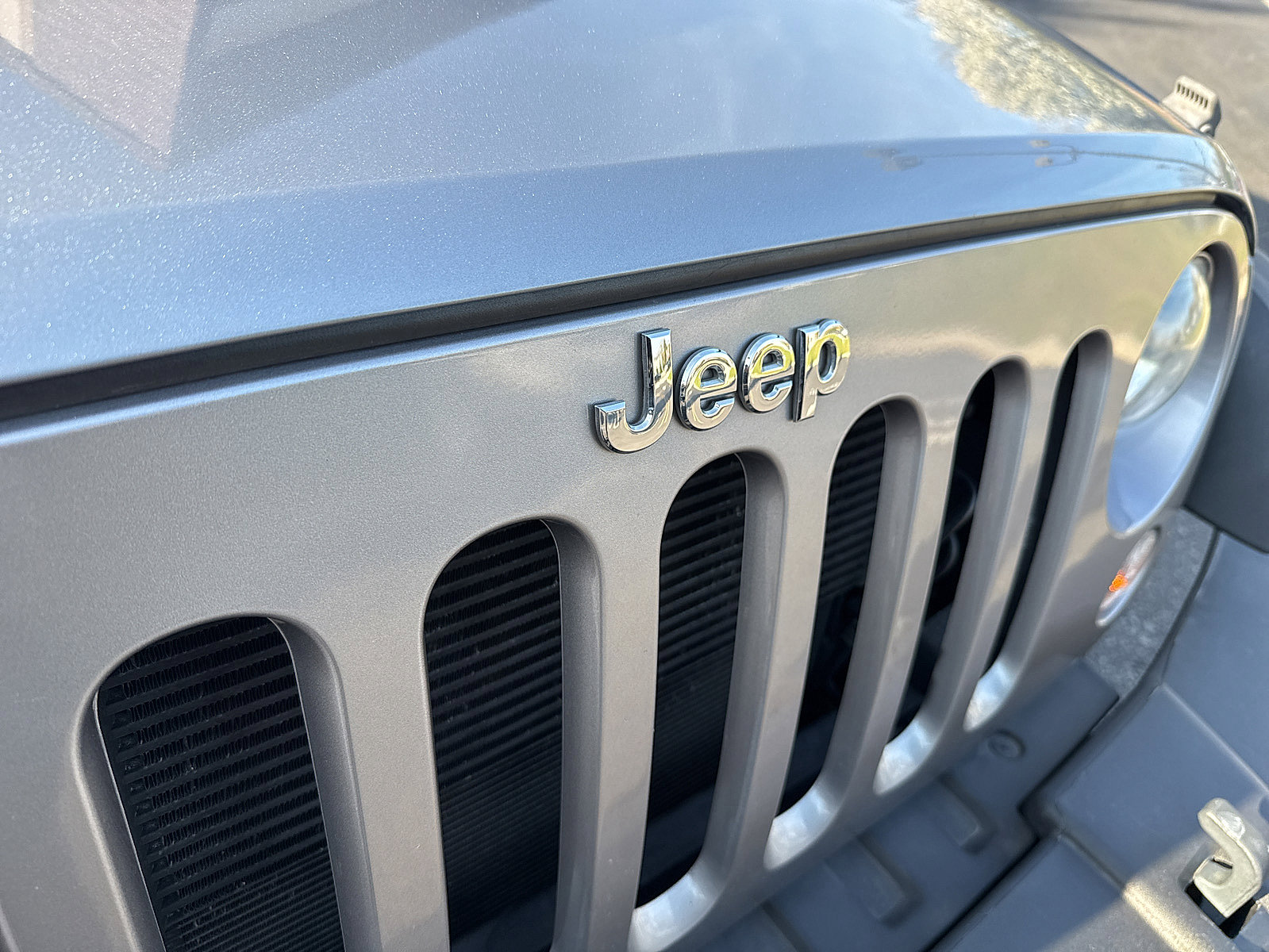 Used 2014 Jeep Wrangler Unlimited Sport w/ Quick Order Package 24S AWD/4WD image 9