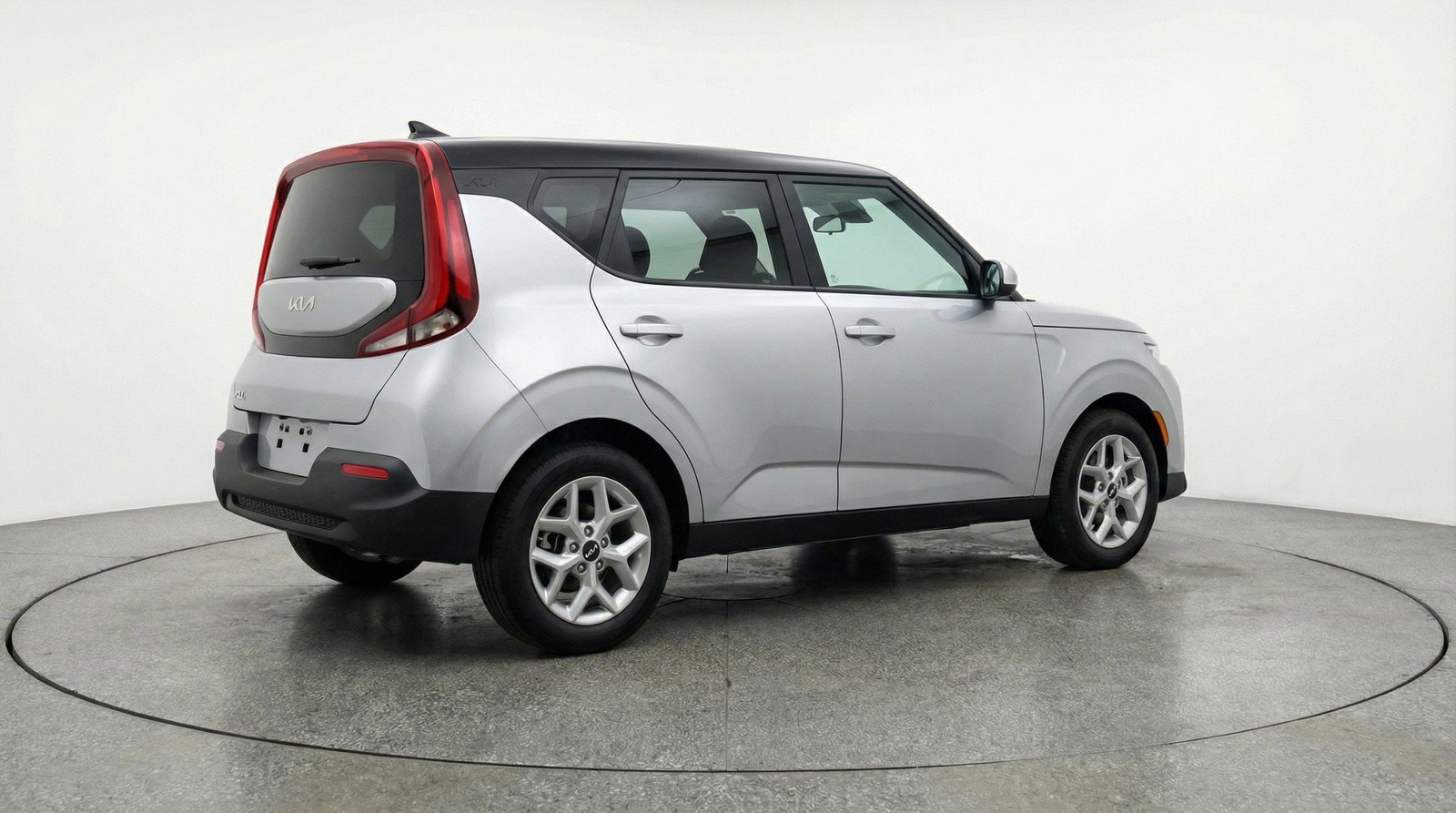 Used 2025 Kia Soul LX w/ LX Technology Package FWD image 9