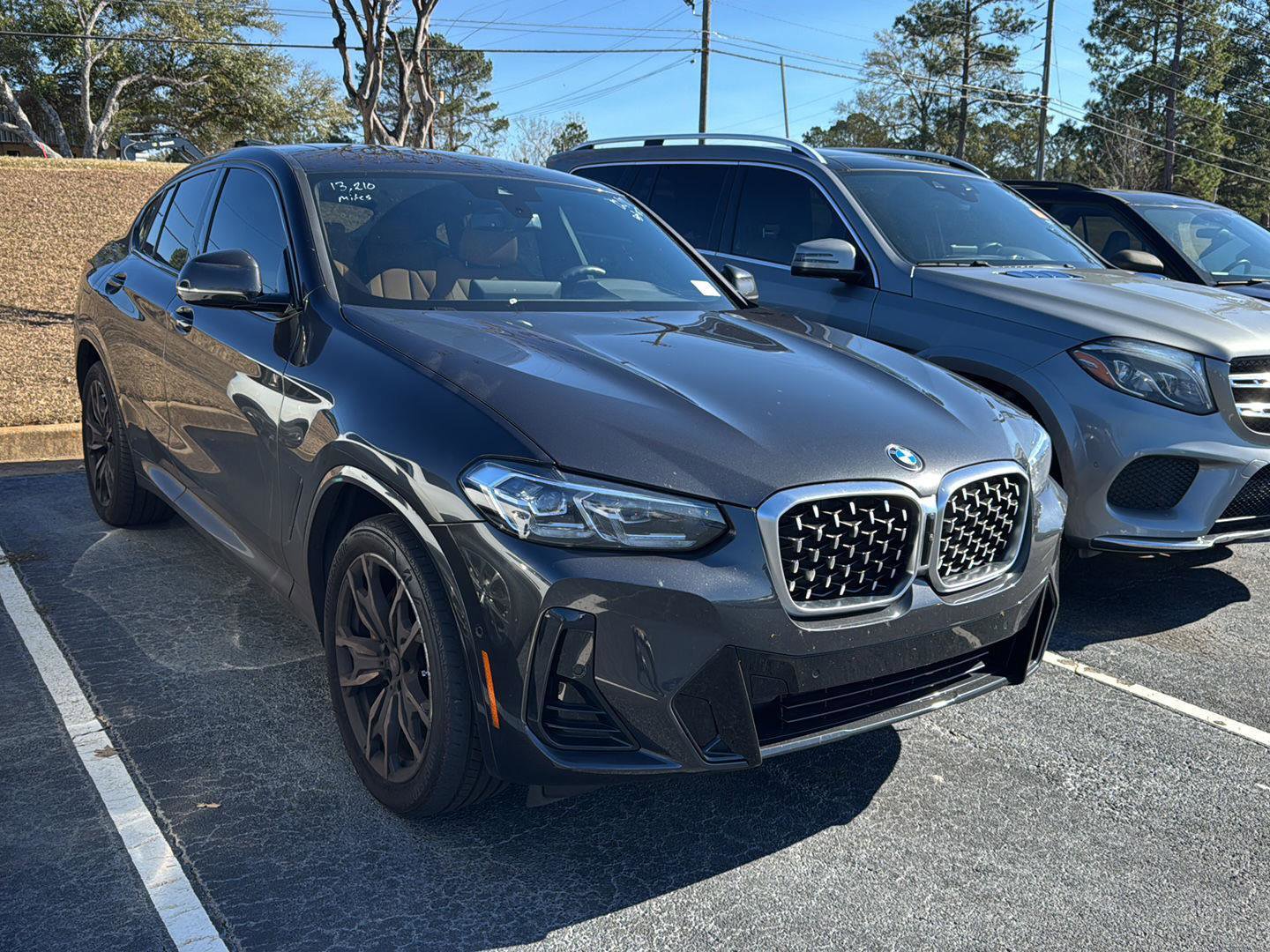 Certified 2025 BMW X4 xDrive30i w/ M Sport Package image 4