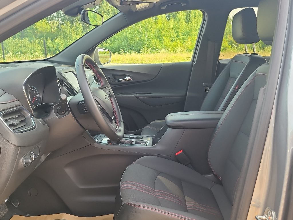Used 2024 Chevrolet Equinox RS AWD/4WD image 13