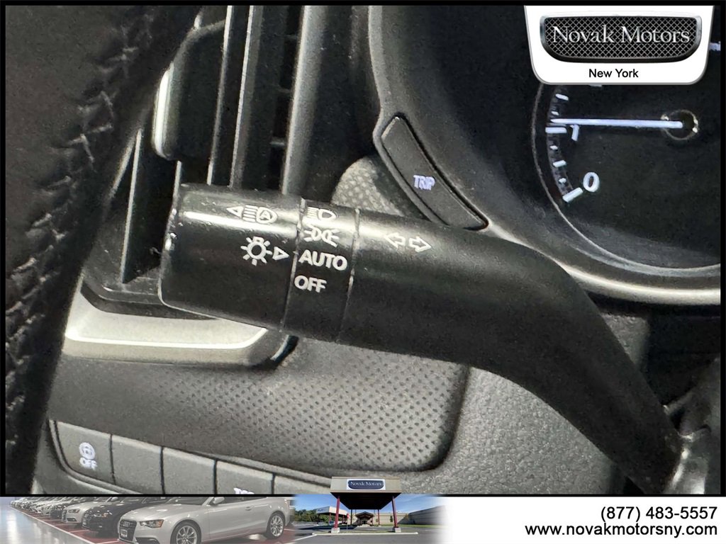 Used 2023 MAZDA CX-50 2.5 S w/ Preferred Plus Pkg image 19