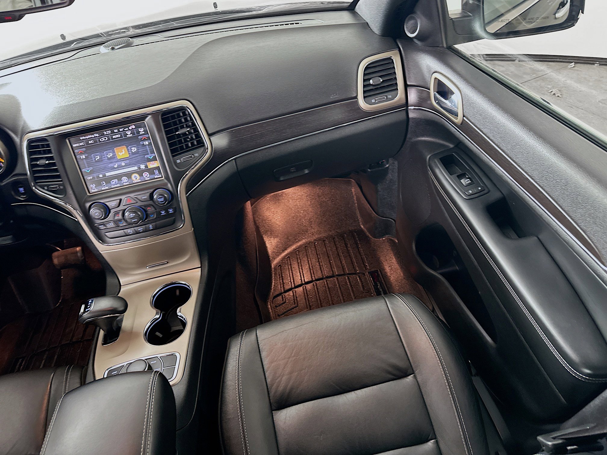 Used 2014 Jeep Grand Cherokee Limited image 27