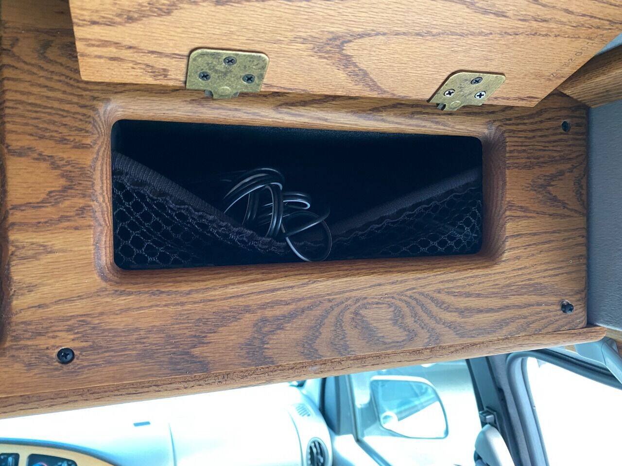 Used 1997 Ford E-150 and Econoline 150 RWD image 28