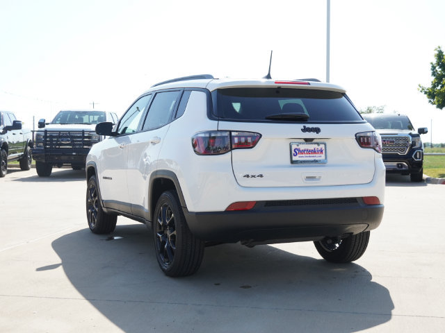 New 2026 Jeep Compass Latitude AWD/4WD image 9