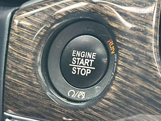 Used 2019 Jeep Grand Cherokee Summit AWD/4WD image 37