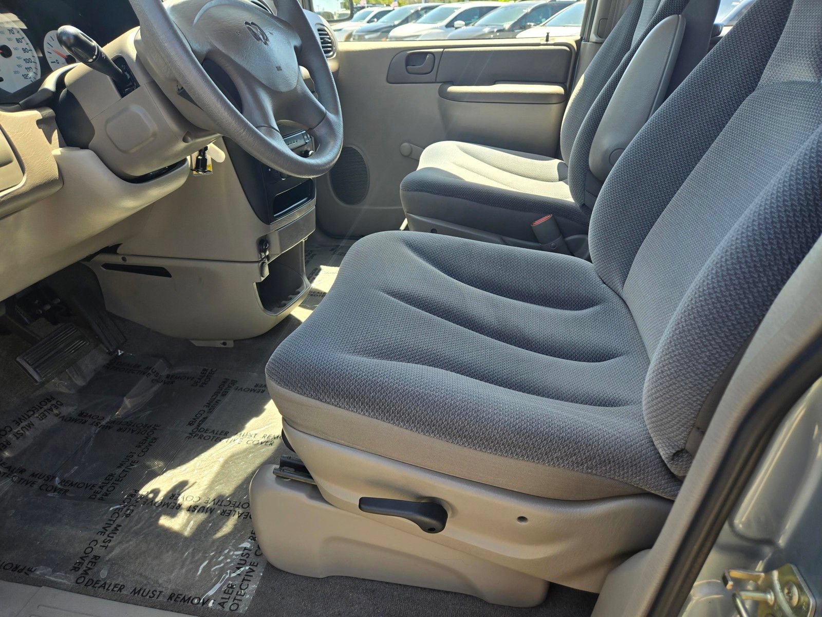 Used 2003 Dodge Caravan SE FWD image 11