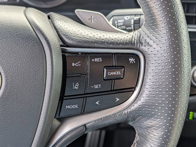 Used 2023 Lexus ES 300h F Sport image 21