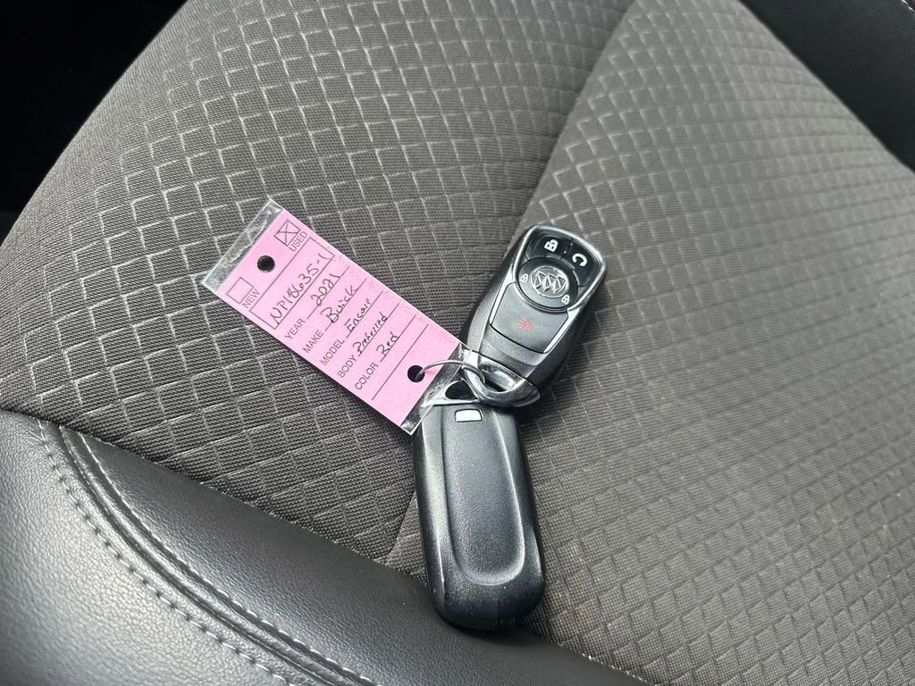 Used 2021 Buick Encore Preferred w/ Safety Package II FWD image 19