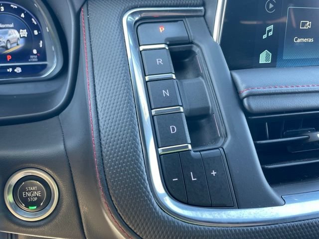 Used 2022 Chevrolet Suburban RST w/ Sport Performance Package AWD/4WD image 28