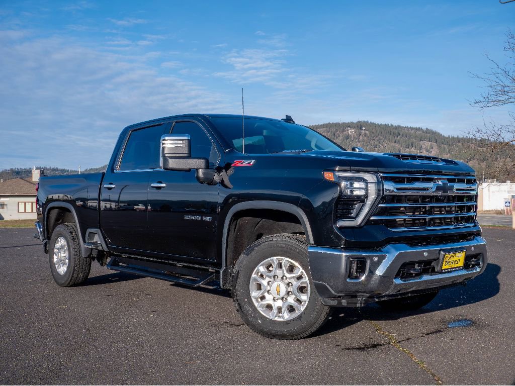 Used 2024 Chevrolet Silverado 2500 LTZ w/ LTZ Convenience Package AWD/4WD image 1