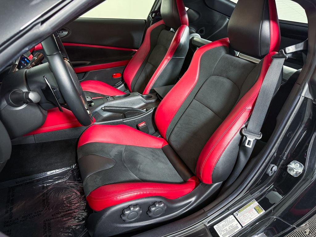 Certified 2024 Nissan Z Performance w/ Floor Mat Package image 16