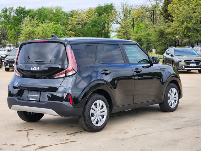 Certified 2025 Kia Soul LX FWD image 7