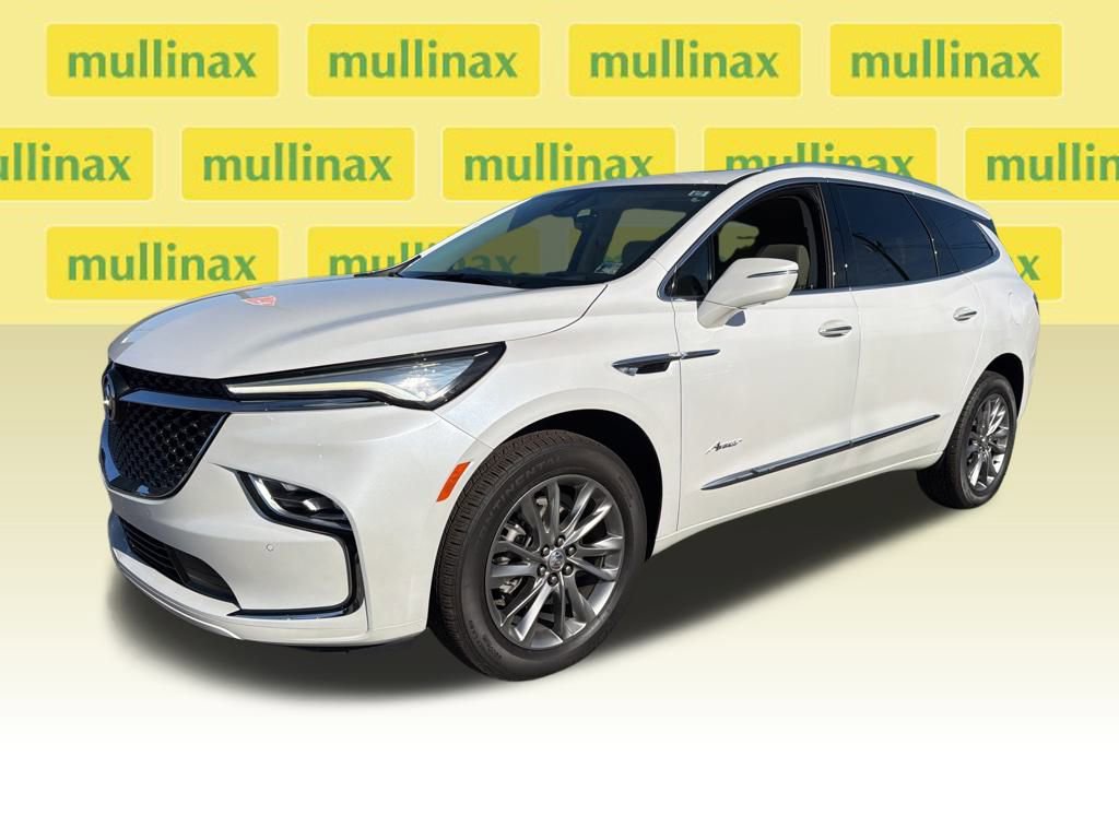 Used 2024 Buick Enclave Avenir w/ Avenir Technology Package image 4
