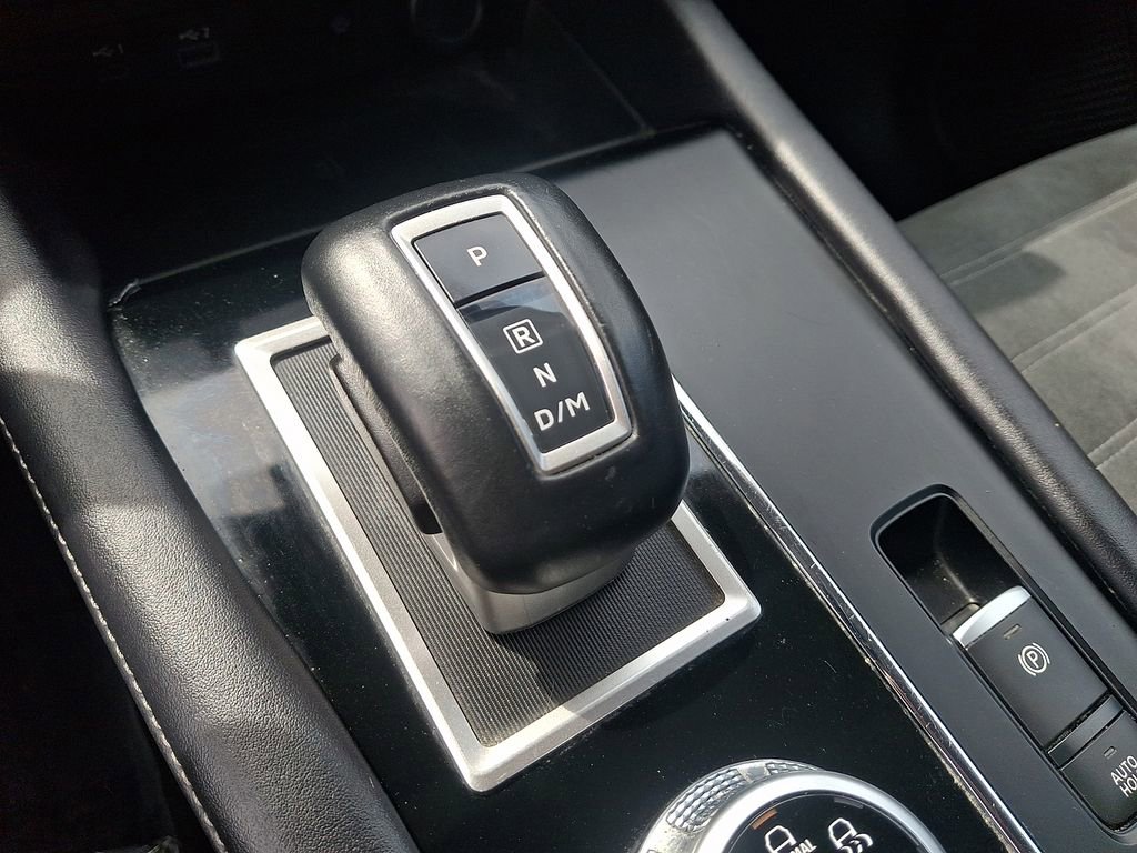 Used 2024 Mitsubishi Outlander SE Black Edition image 16