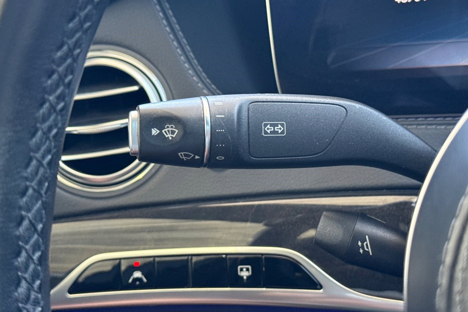 Used 2019 Mercedes-Benz S 560 Sedan image 33