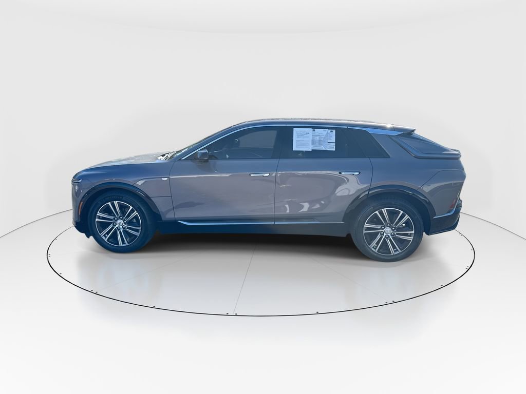 Used 2025 Cadillac Lyriq Luxury w/ LPO, Floor Liner Package image 5