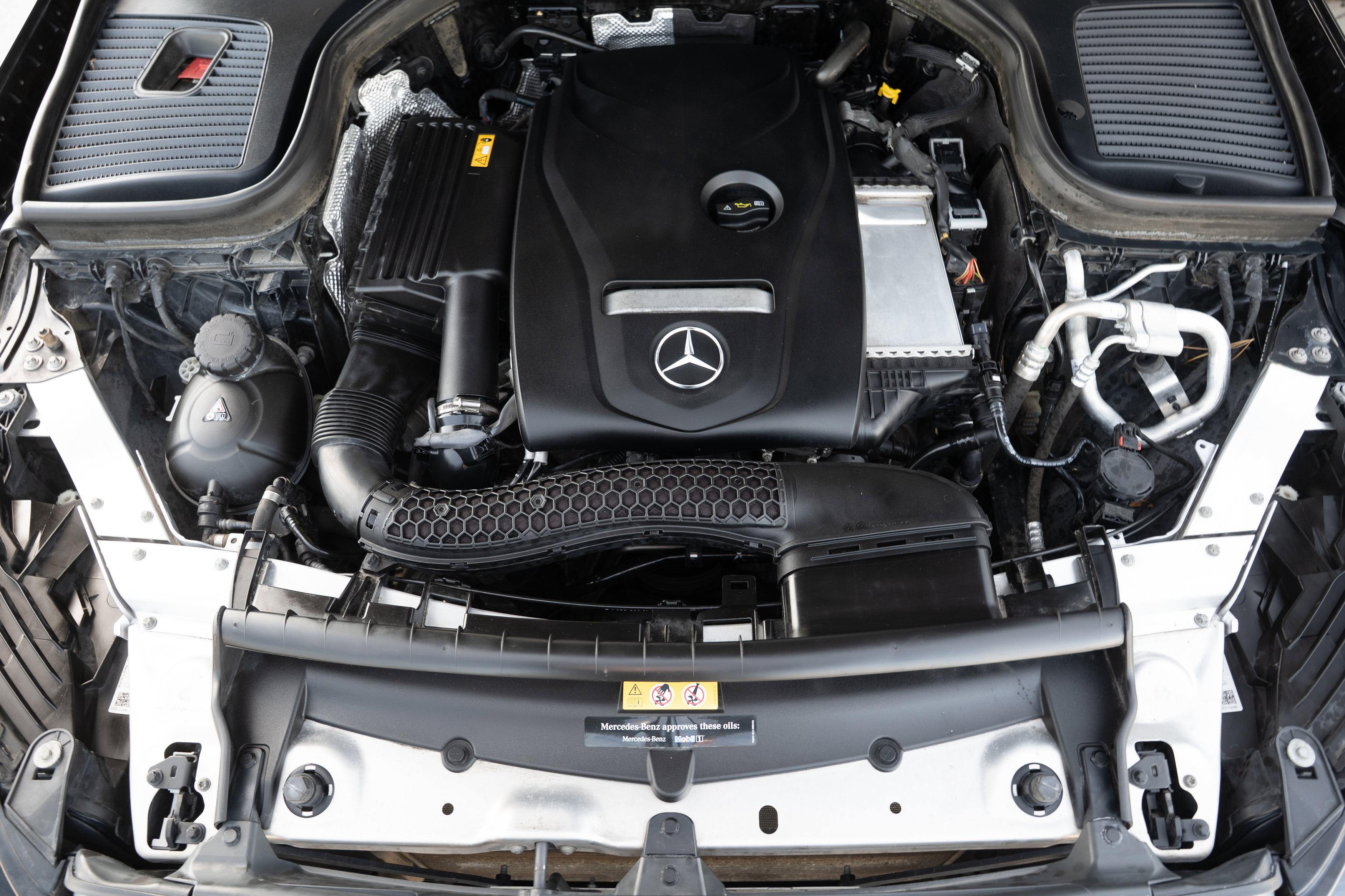 Used 2019 Mercedes-Benz GLC 300 4MATIC image 34