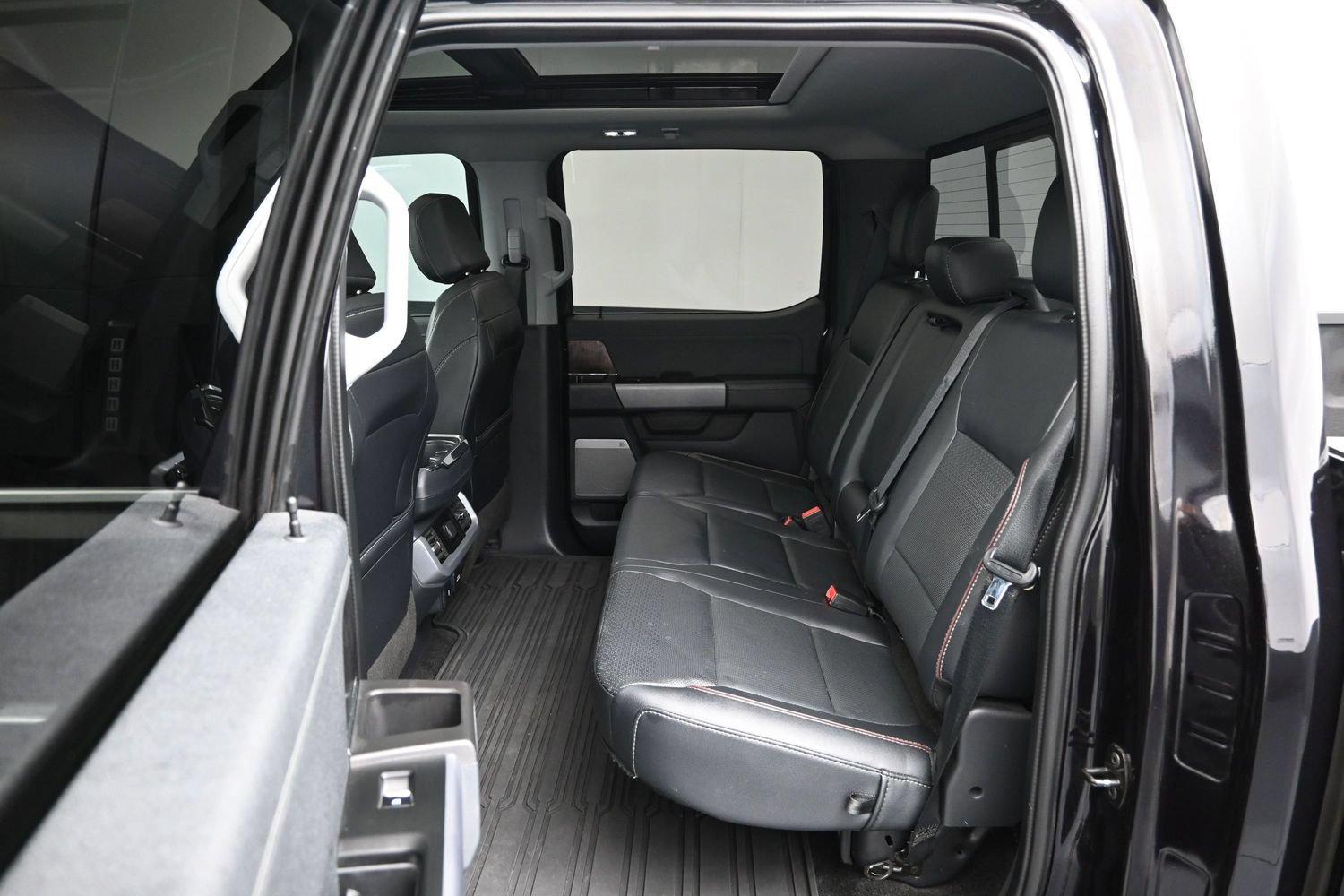 Used 2022 Ford F150 Lariat AWD/4WD image 11