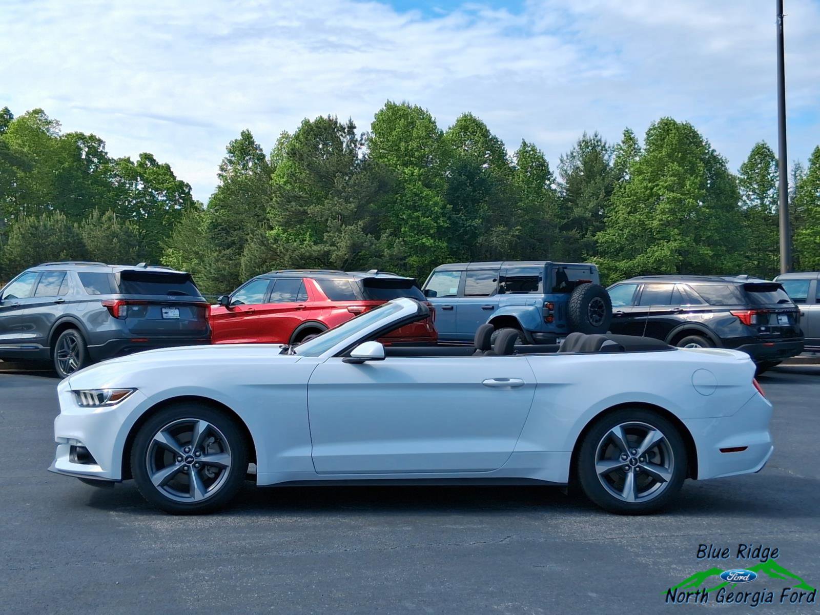 Used 2017 Ford Mustang Convertible w/ Equipment Group 051A RWD image 2