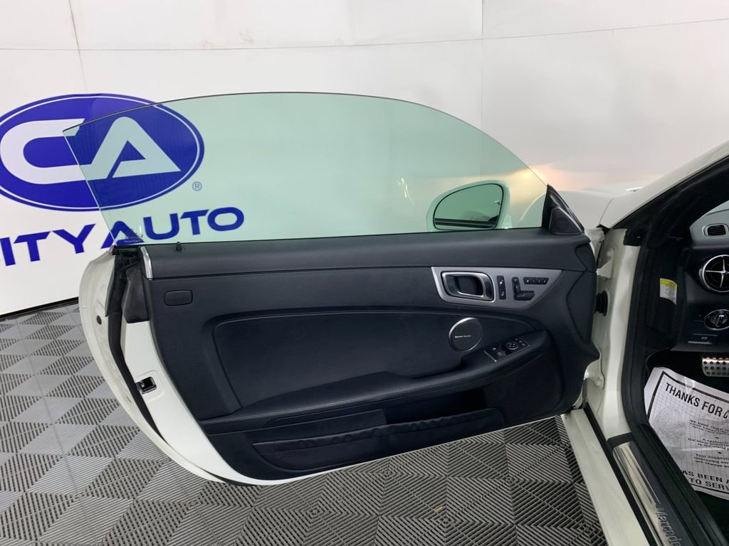 Used 2013 Mercedes-Benz SLK 250 image 15