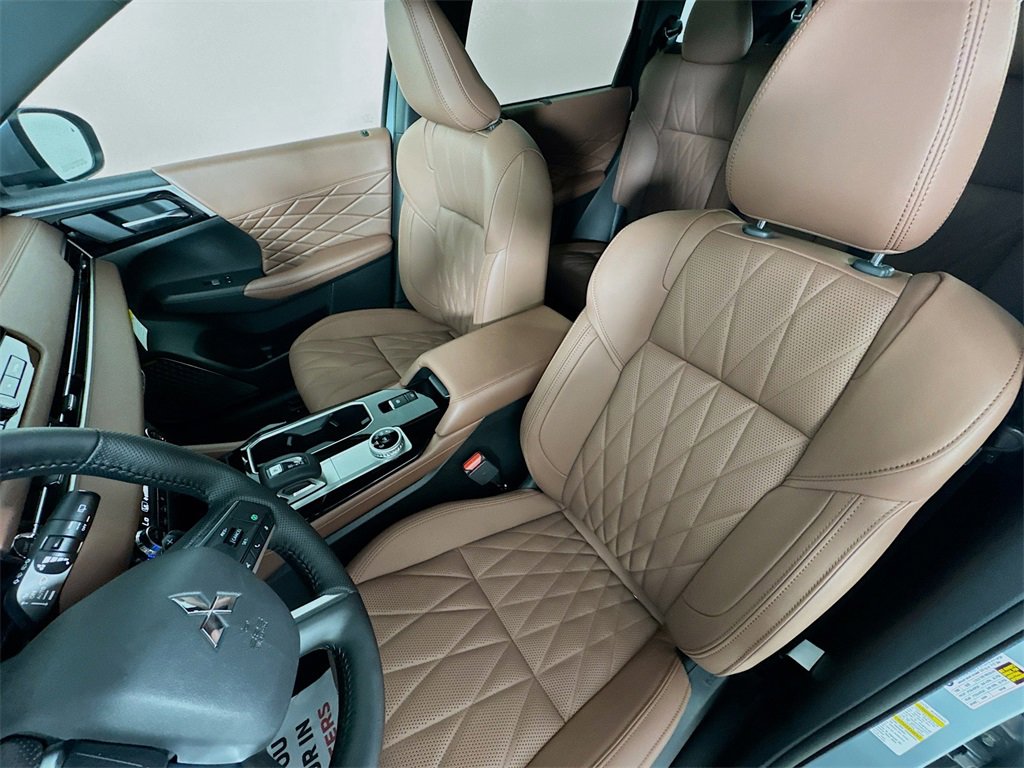 New 2025 Mitsubishi Outlander SEL image 22