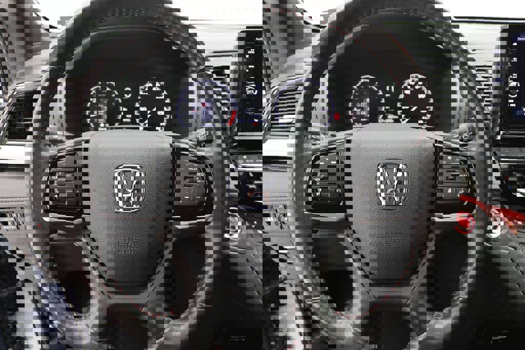 Used 2025 Honda Odyssey Sport-L image 18