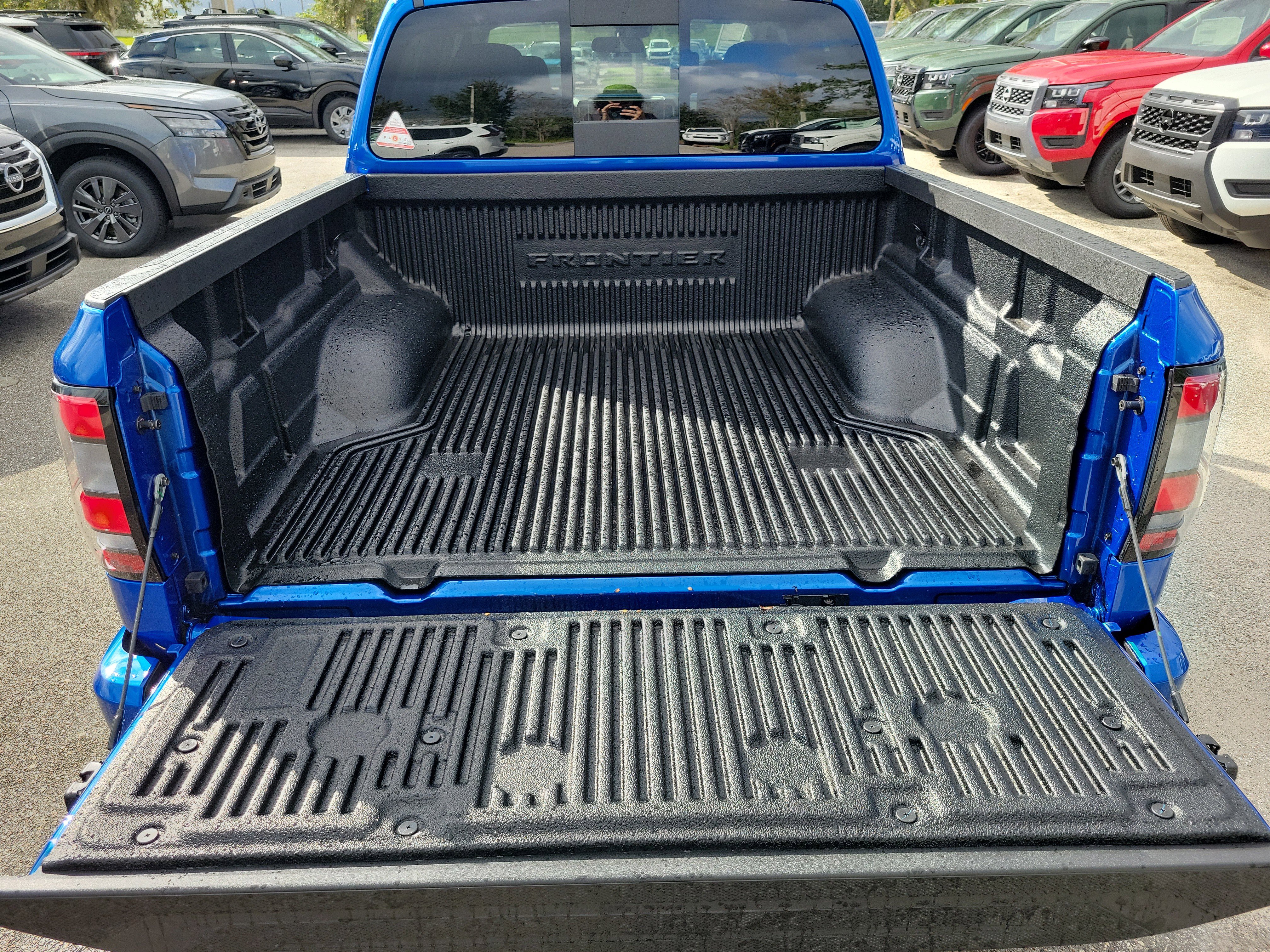 New 2026 Nissan Frontier SV image 9