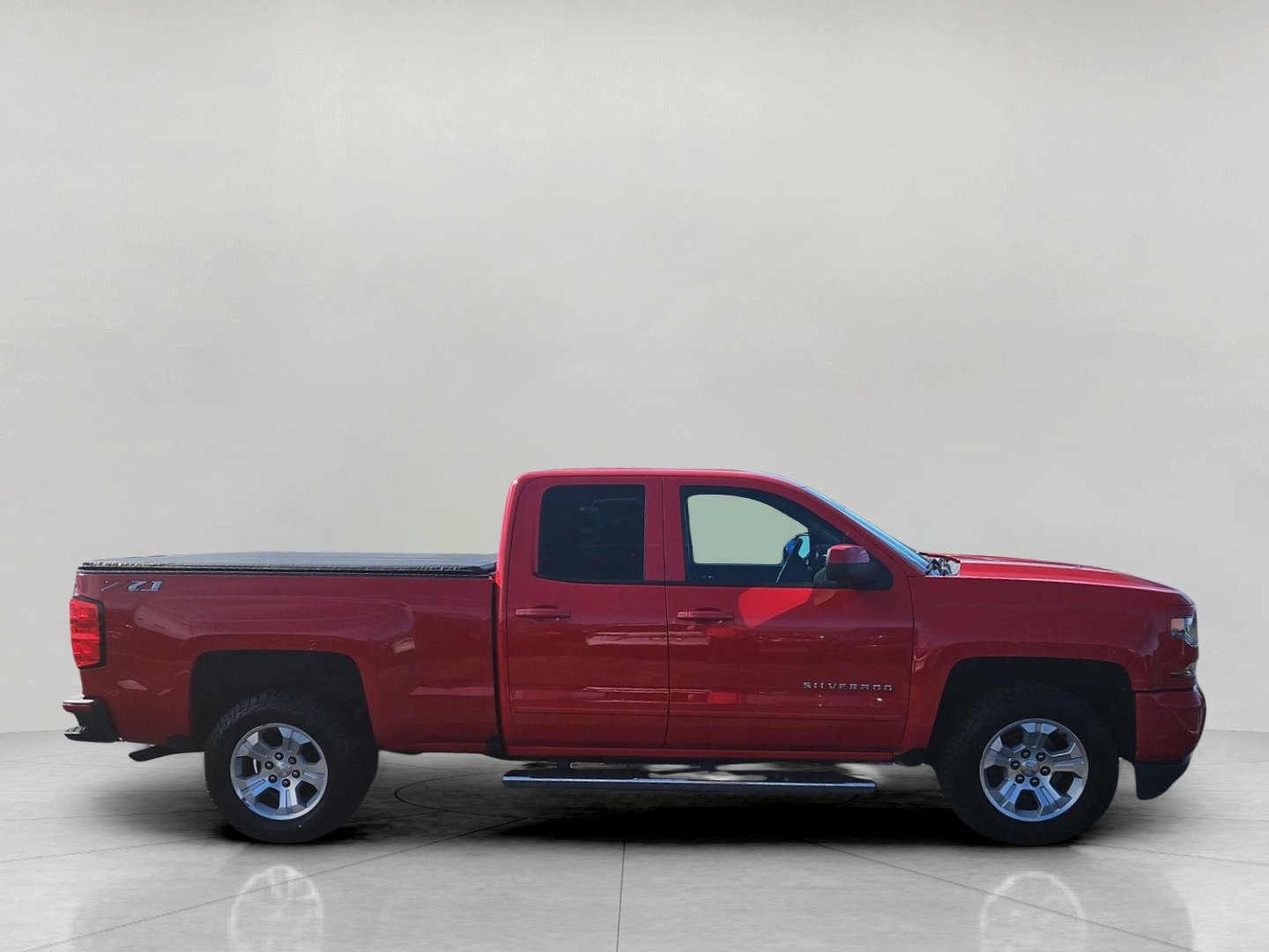Used 2018 Chevrolet Silverado 1500 LT w/ All Star Edition AWD/4WD image 9