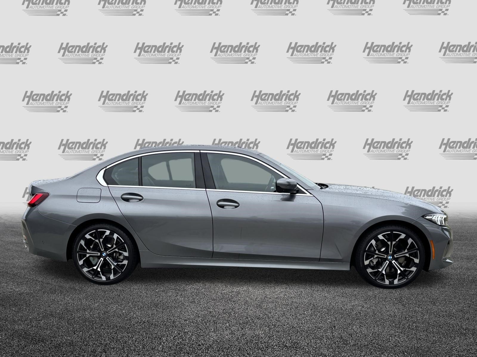 Certified 2025 BMW 330i Sedan RWD image 11
