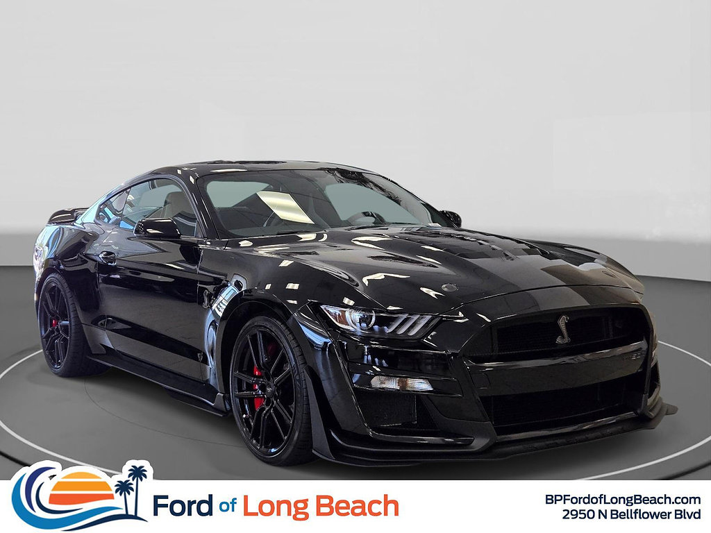 Used 2020 Ford Mustang Shelby GT500 w/ Technology Package RWD image 1