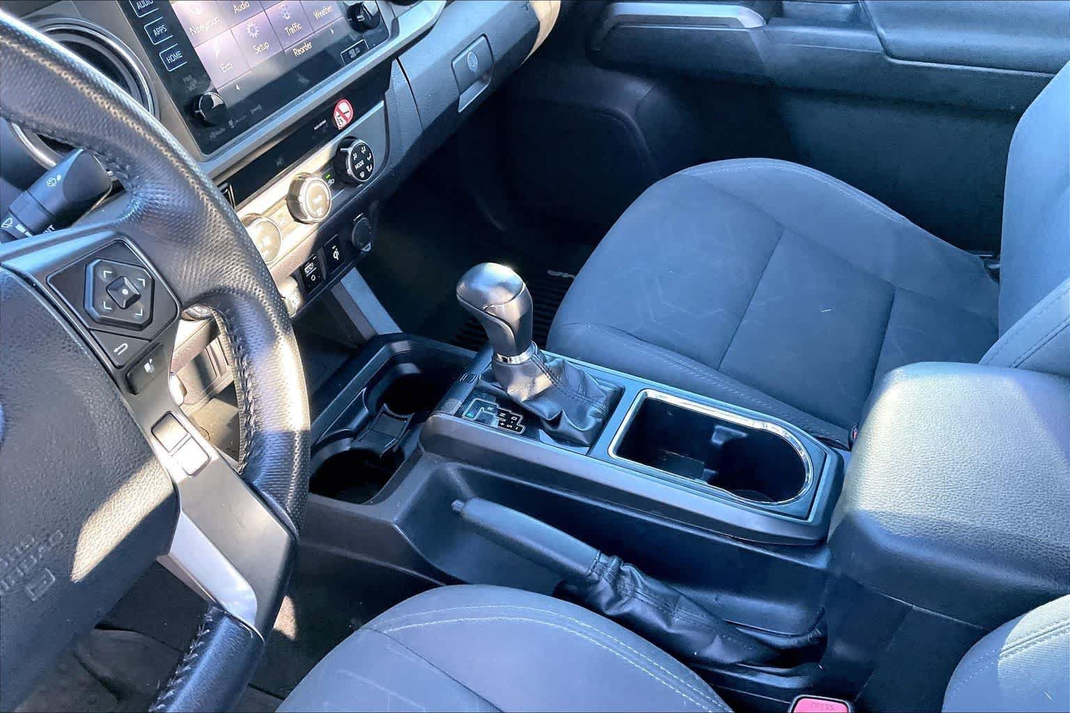 Used 2019 Toyota Tacoma TRD Sport AWD/4WD image 16