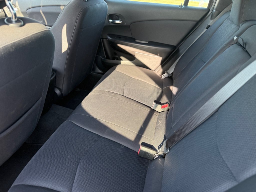 Used 2013 Chrysler 200 Touring FWD image 17