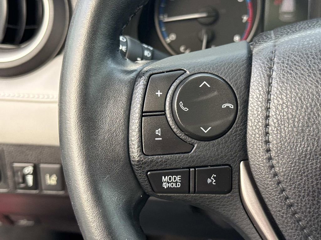 Used 2018 Toyota RAV4 XLE image 43