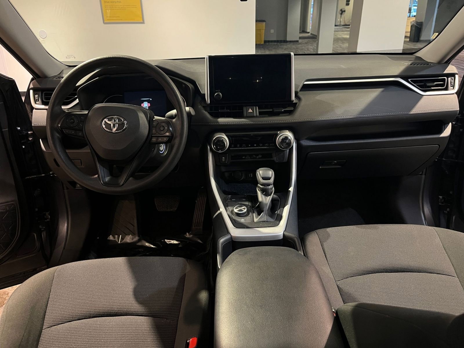 Used 2025 Toyota RAV4 LE image 33