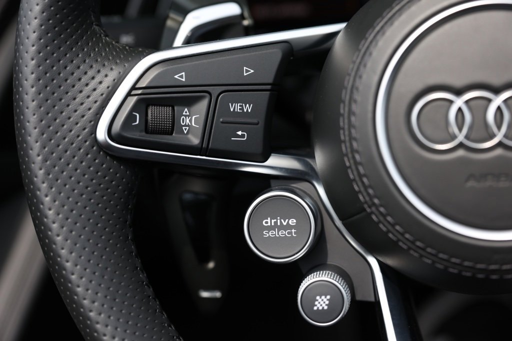 Used 2018 Audi R8 V10 plus w/ Full Leather Package image 55