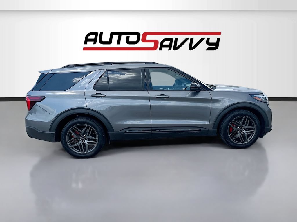 Used 2025 Ford Explorer ST w/ Sun And Sound Package AWD/4WD image 8