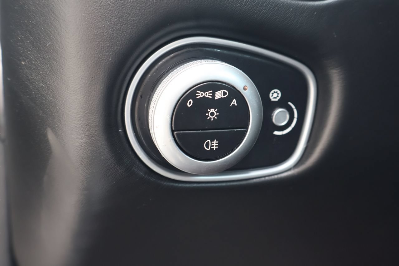Used 2014 Aston Martin Vanquish Coupe RWD image 19