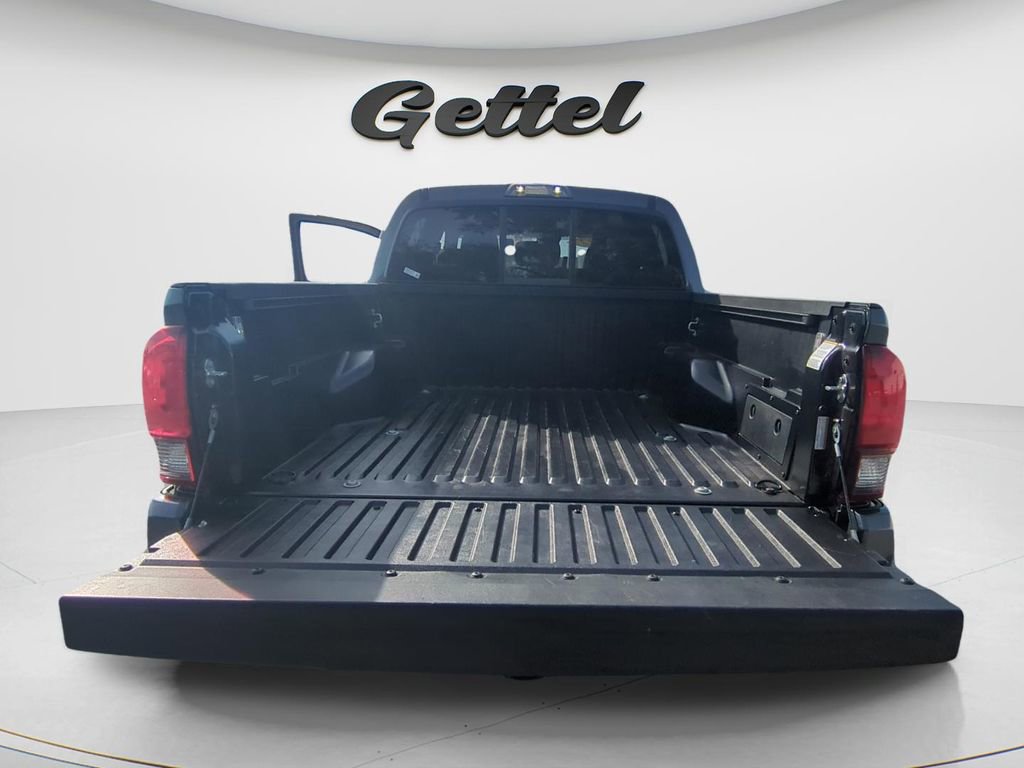 Used 2022 Toyota Tacoma SR image 12