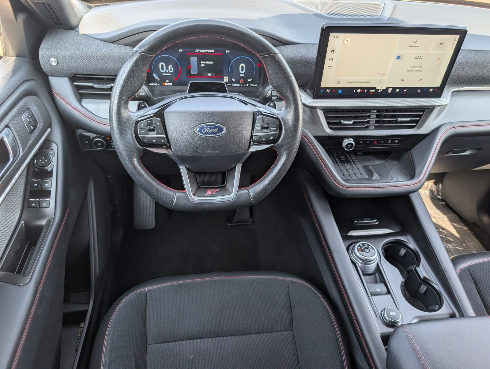 Used 2025 Ford Explorer ST AWD/4WD image 18