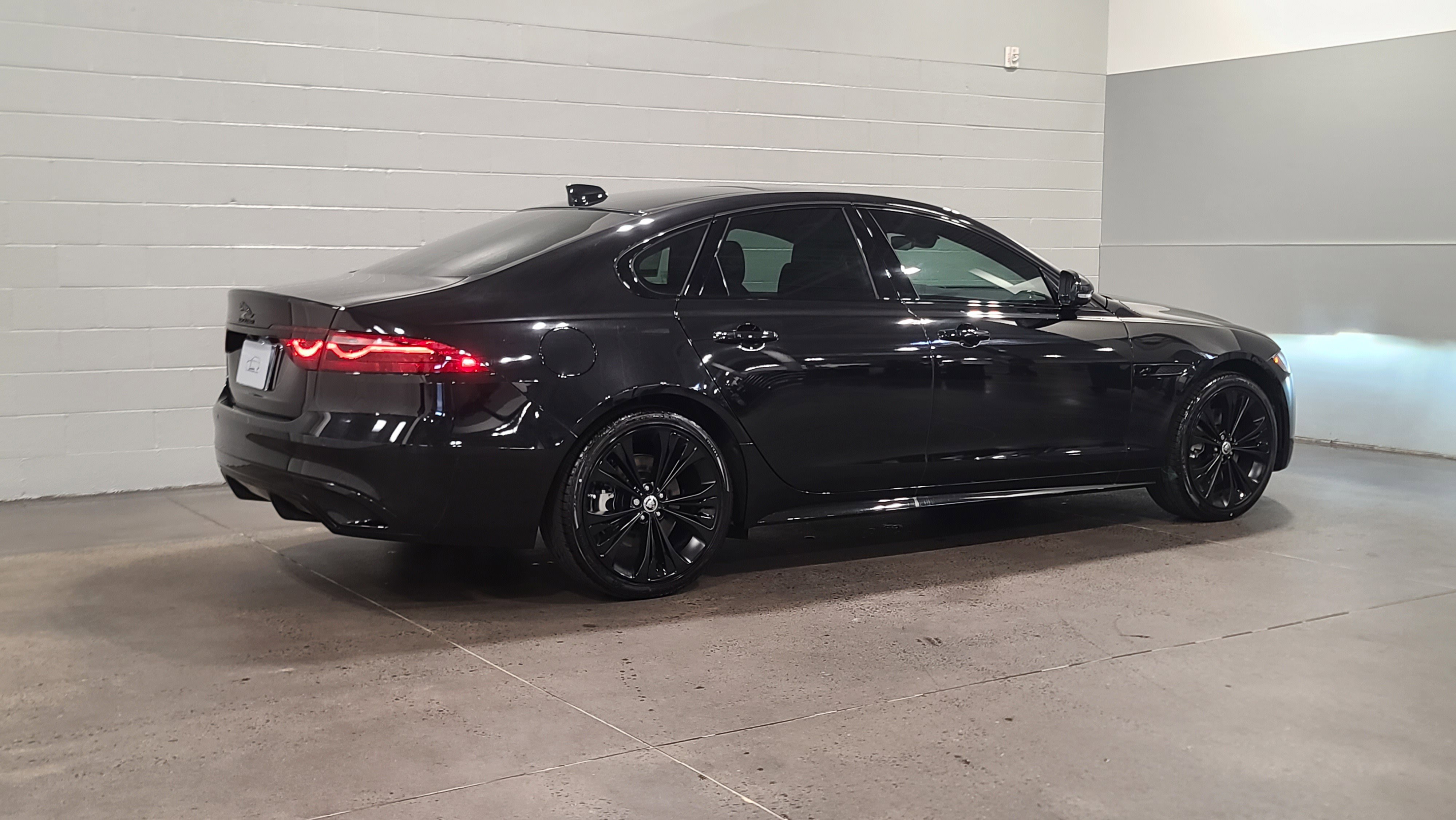New 2024 Jaguar XF R-Dynamic SE AWD/4WD image 2