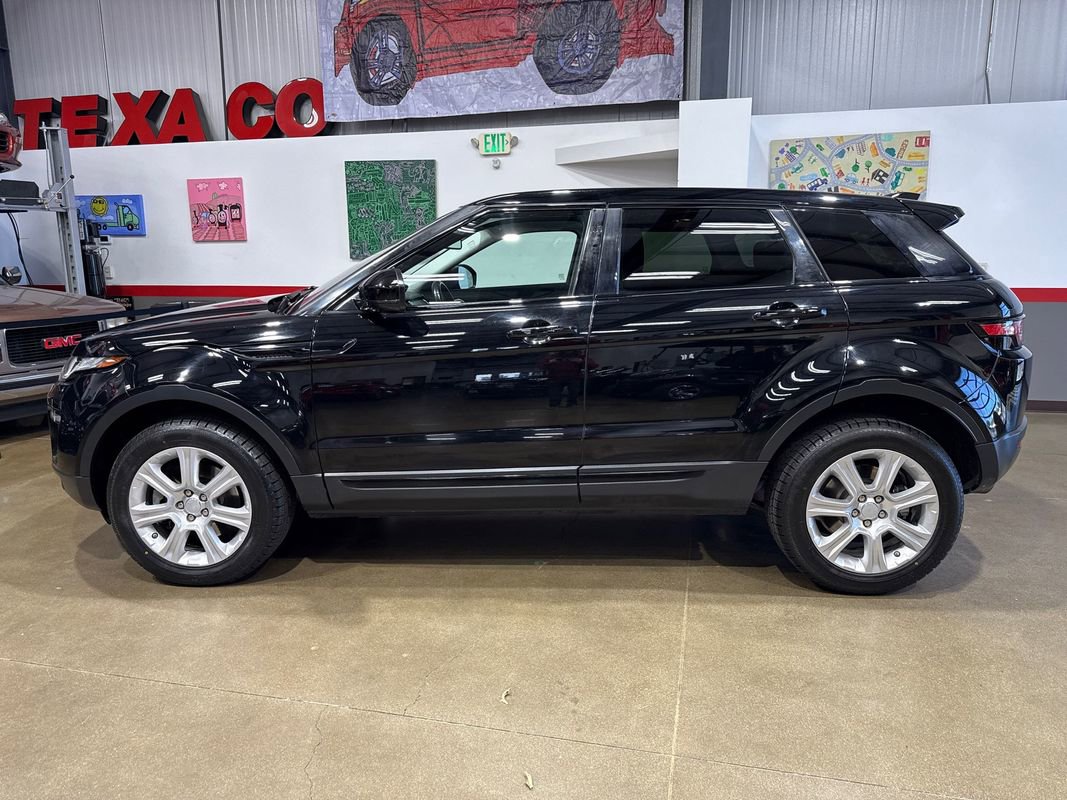 Used 2017 Land Rover Range Rover Evoque SE Premium image 6