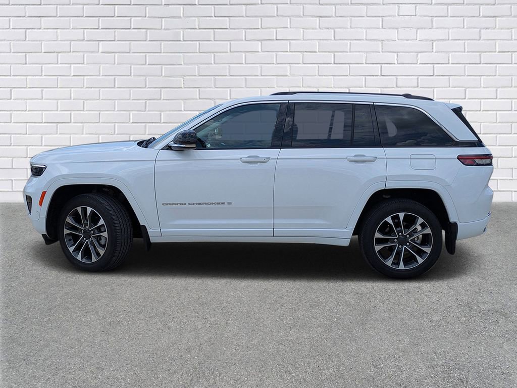 Used 2023 Jeep Grand Cherokee Overland w/ Adv Protech Group III RWD image 2