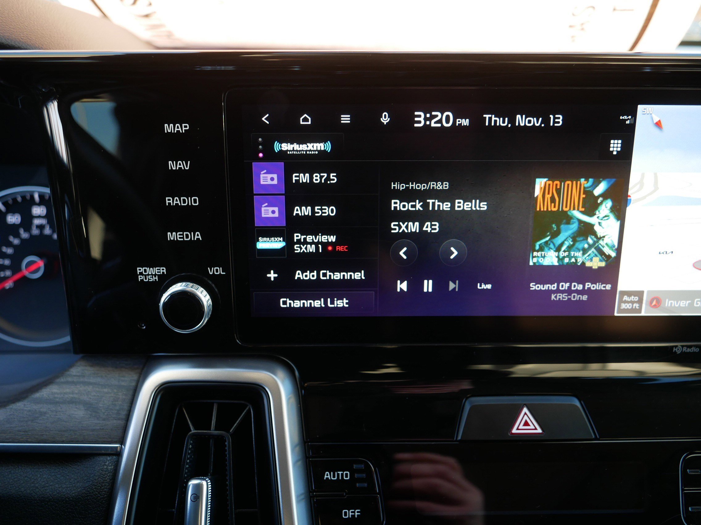 Certified 2022 Kia Sorento S w/ Panoramic Sunroof Package image 22