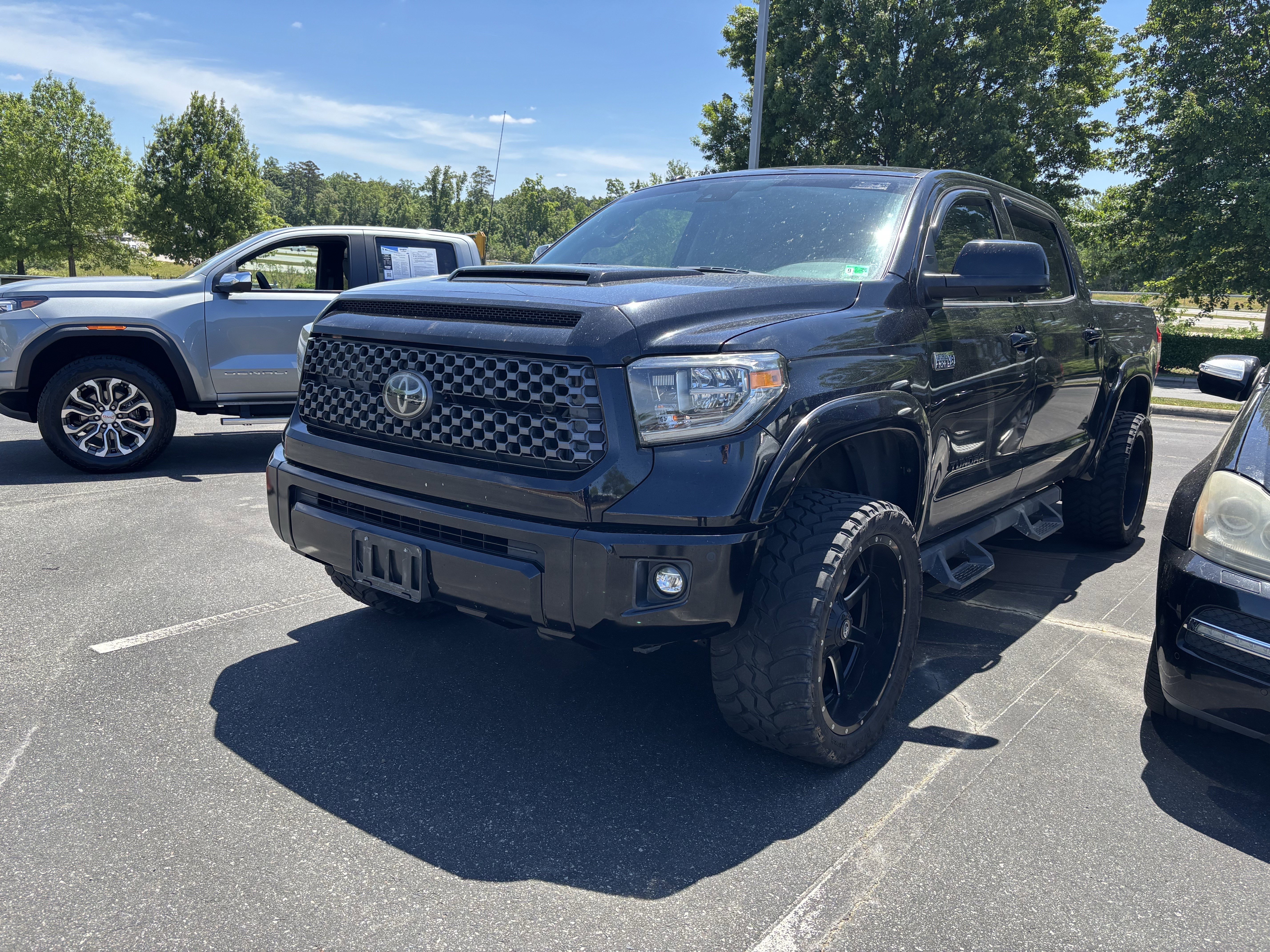 Used 2018 Toyota Tundra SR5 w/ TRD Sport Package AWD/4WD image 15