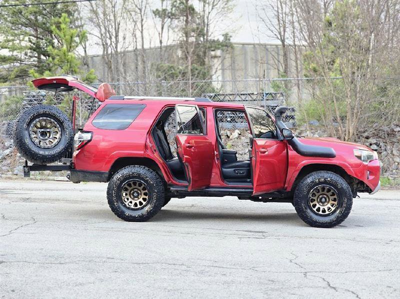 Used 2016 Toyota 4Runner Trail Premium AWD/4WD image 17