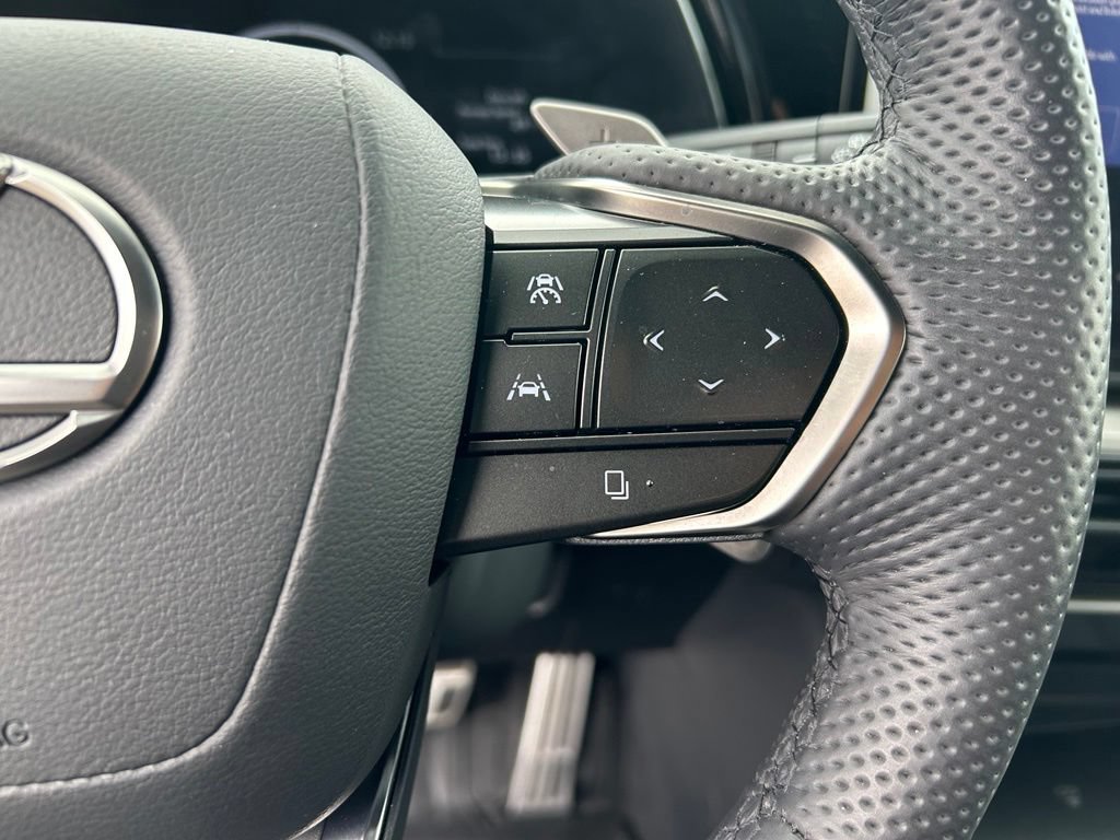 Used 2024 Lexus TX 500h AWD image 12