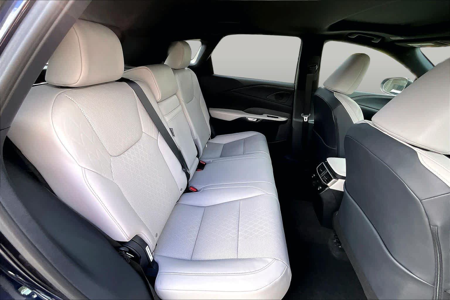 Used 2024 Lexus RX 350 Premium Plus w/ Convenience Package FWD image 19